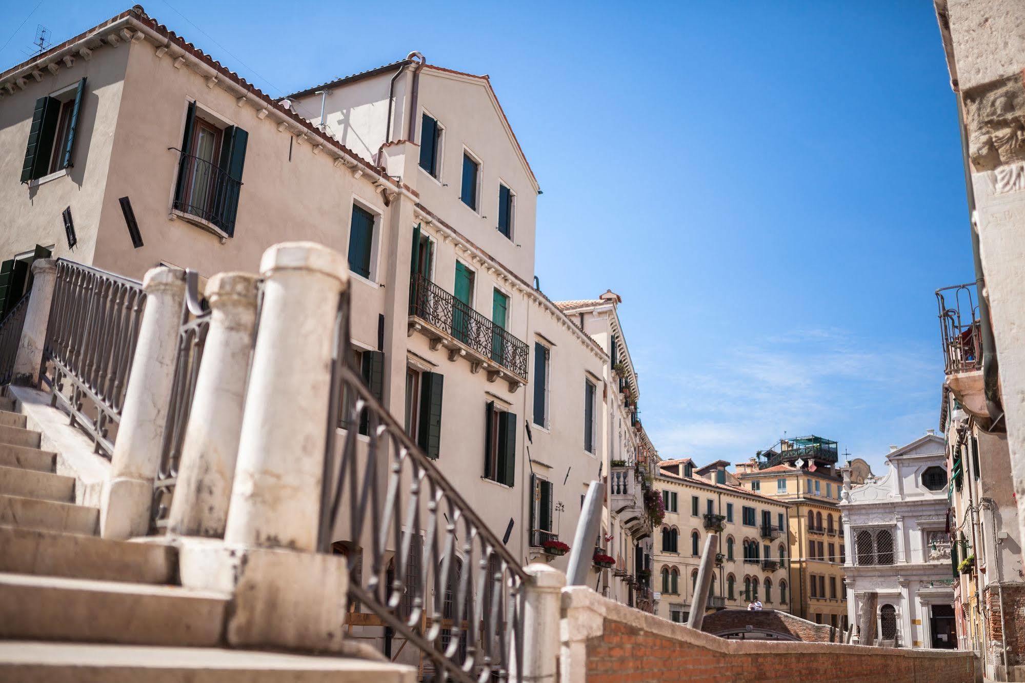 Liassidi Wellness Suites Venecia Exterior foto
